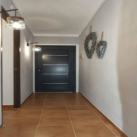 Апартаменты In With Mountain Views *